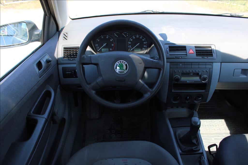 2001 – Škoda Fabia – 1,4 i  STK 10/2027