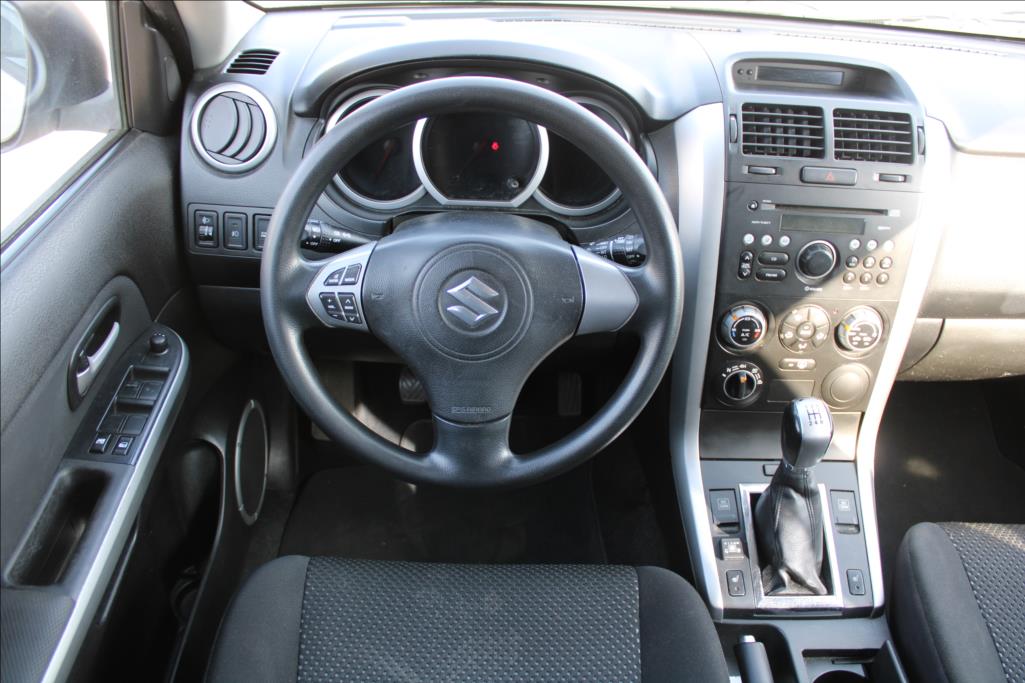 2006 – Suzuki Grand Vitara – 2,0 i + LPG  LPG,4 x 4,TAŽNÉ