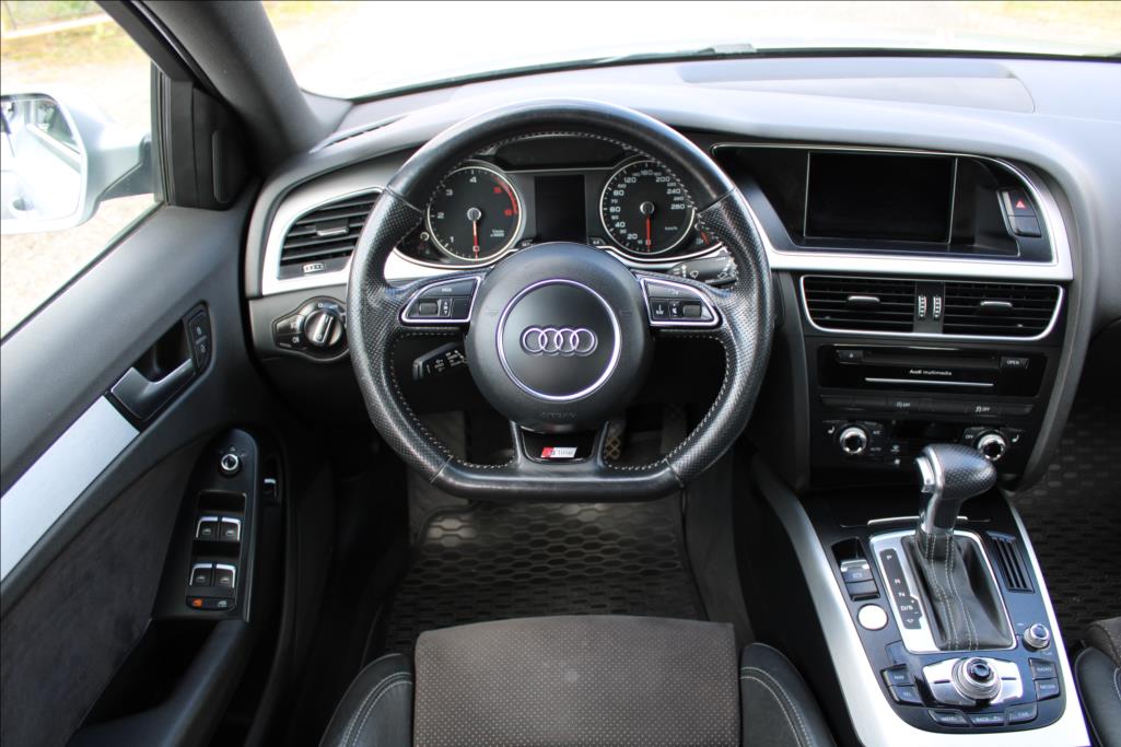 2015 – Audi A4 – 2,0 TDi  AUTOMAT, S-LINE