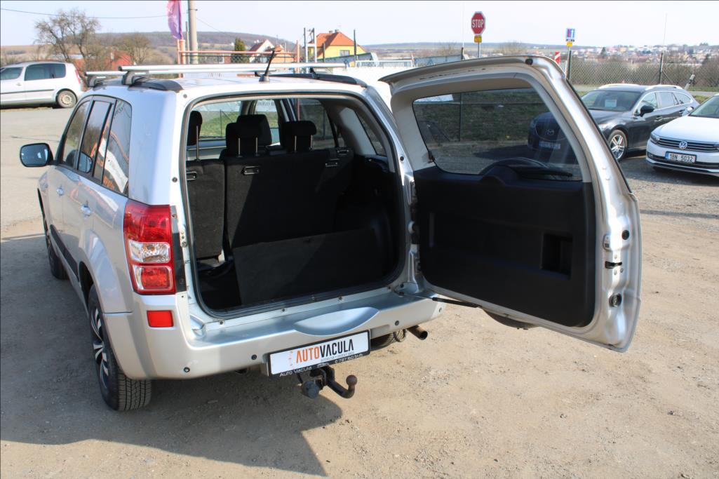 2006 – Suzuki Grand Vitara – 2,0 i + LPG  LPG,4 x 4,TAŽNÉ