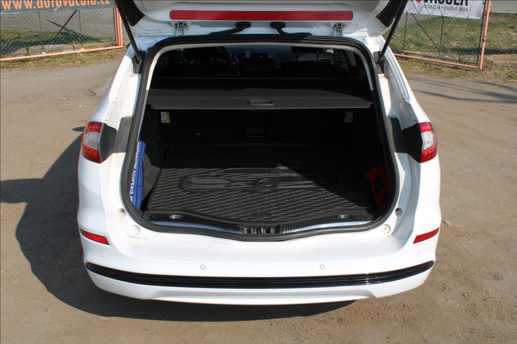 2016 – Ford Mondeo – 2,0 TDCi  TITANIUM,AUTOMAT,ČR