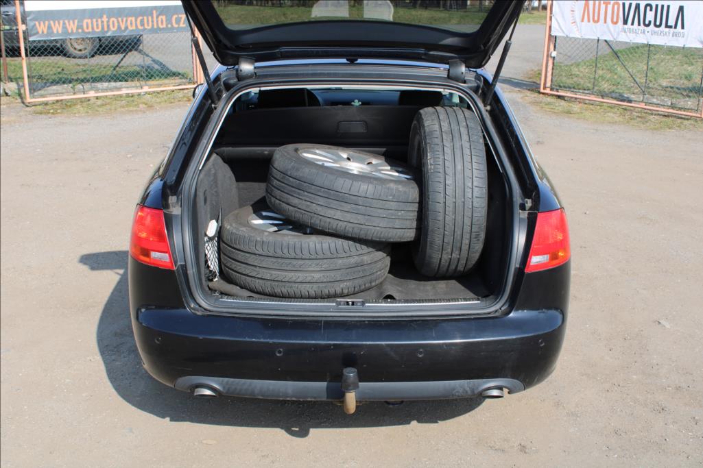 2006 – Audi A4 – 3,0 TDi  4×4,AUTOMAT,XENONY