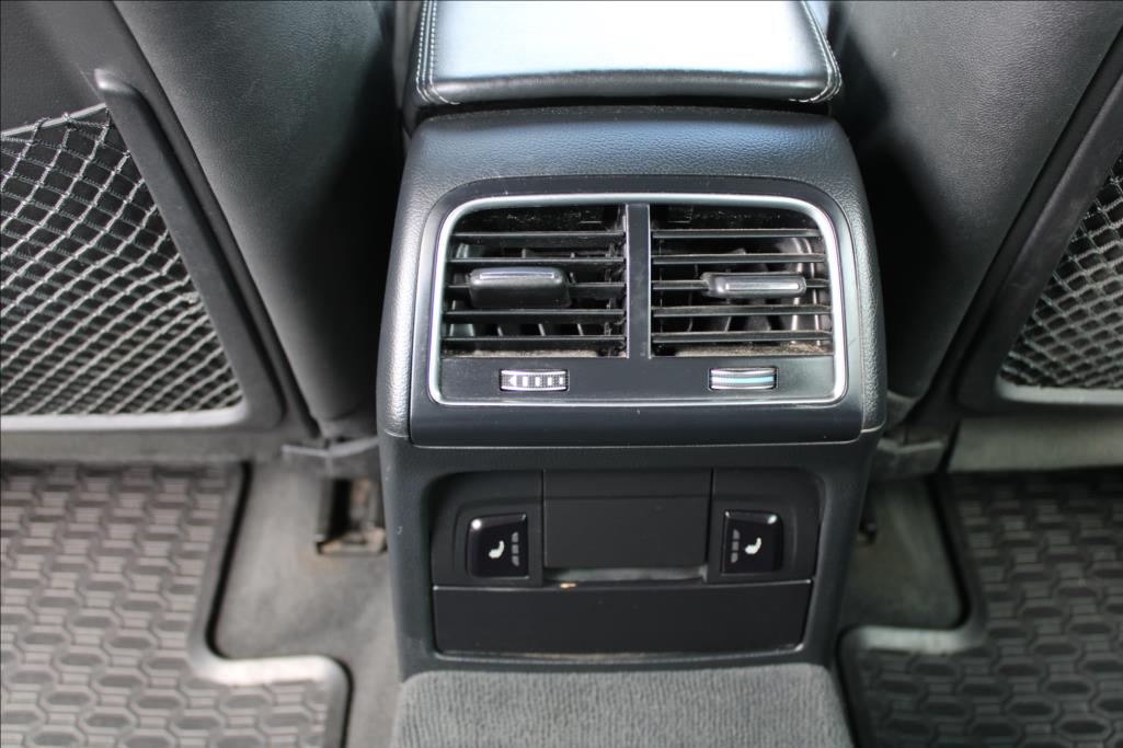 2015 – Audi A4 – 2,0 TDi  AUTOMAT, S-LINE