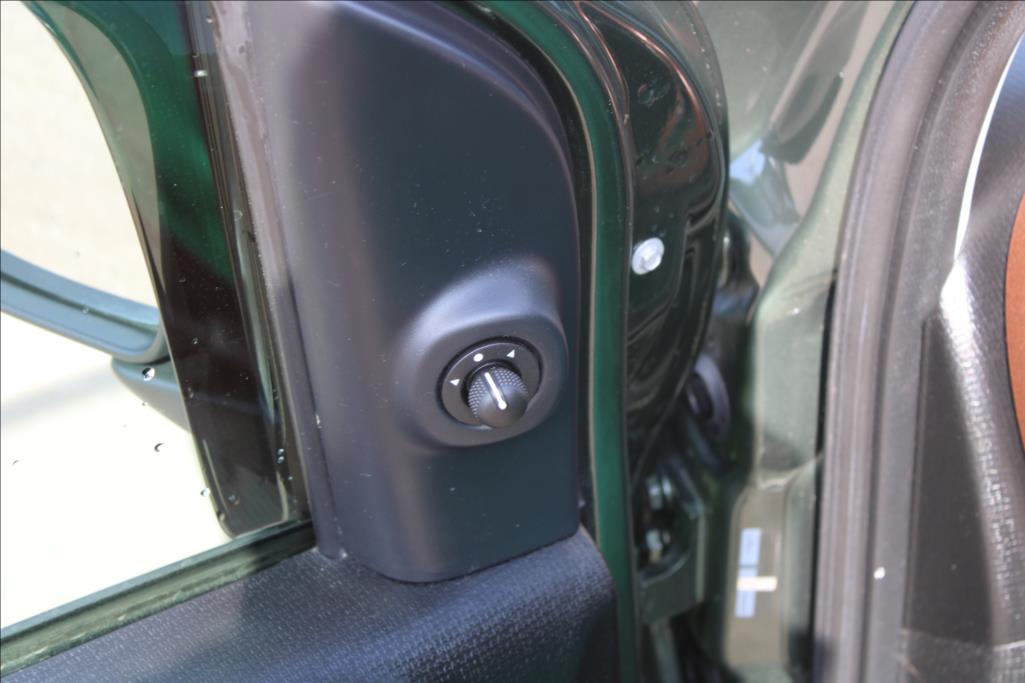 2017 – Fiat Panda – 1,3 D  CROSS, VELKÝ SERVIS