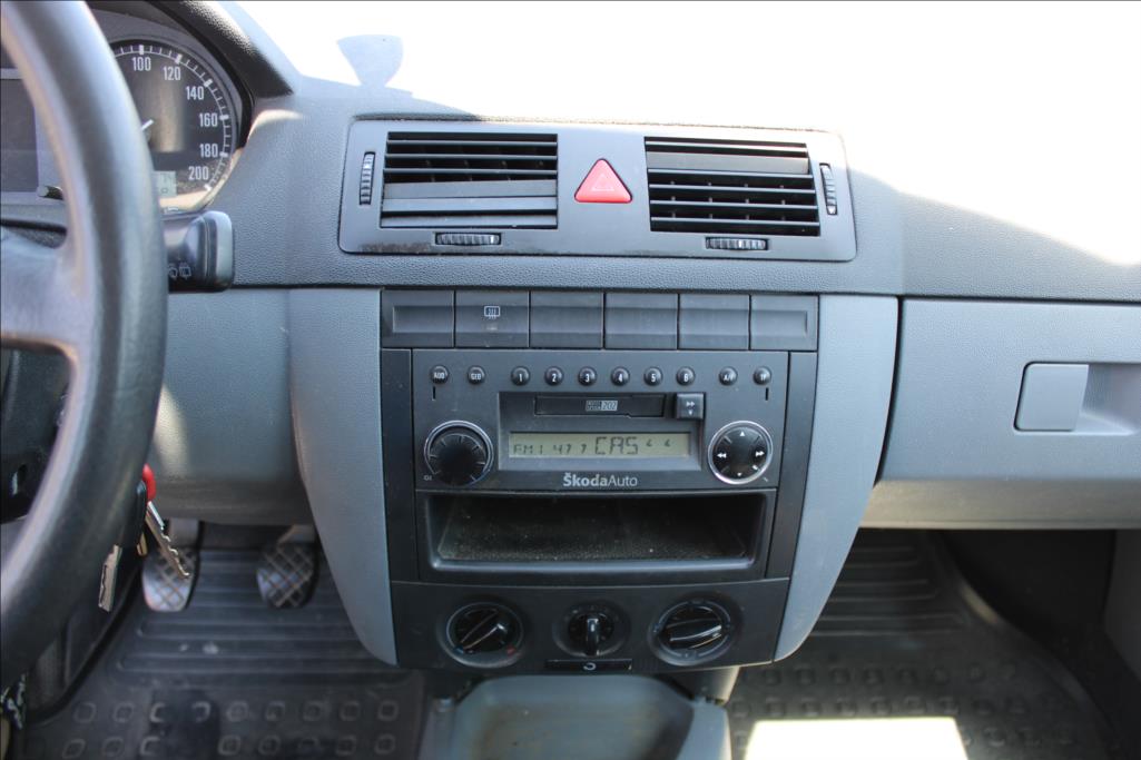 2001 – Škoda Fabia – 1,4 i  STK 10/2027