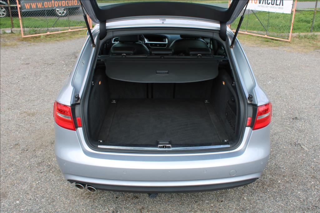 2015 – Audi A4 – 2,0 TDi  AUTOMAT, S-LINE