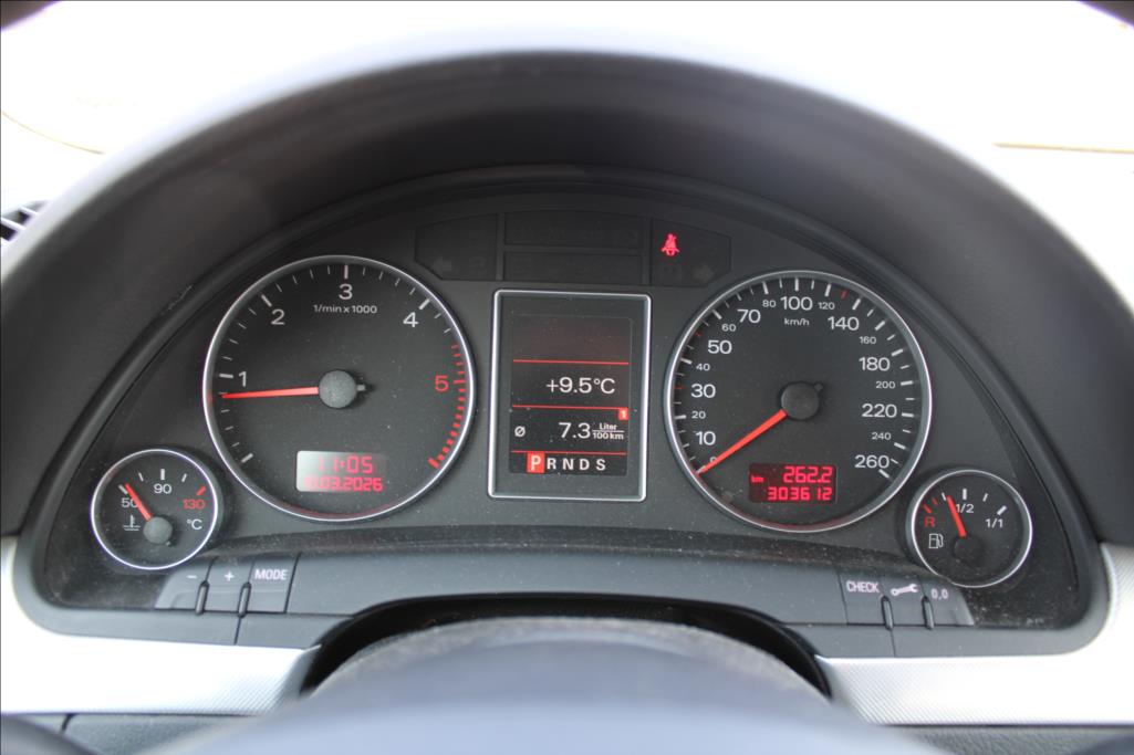 2006 – Audi A4 – 3,0 TDi  4×4,AUTOMAT,XENONY