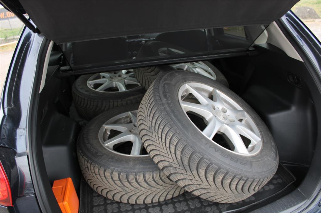 2014 – Mazda CX-5 – 2,2 D Skyactiv  NAVI,XENONY,ČR