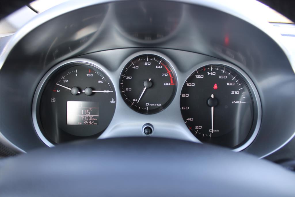 2011 – Seat Leon – 1,2 TSi  KLIMA, ROZVODY