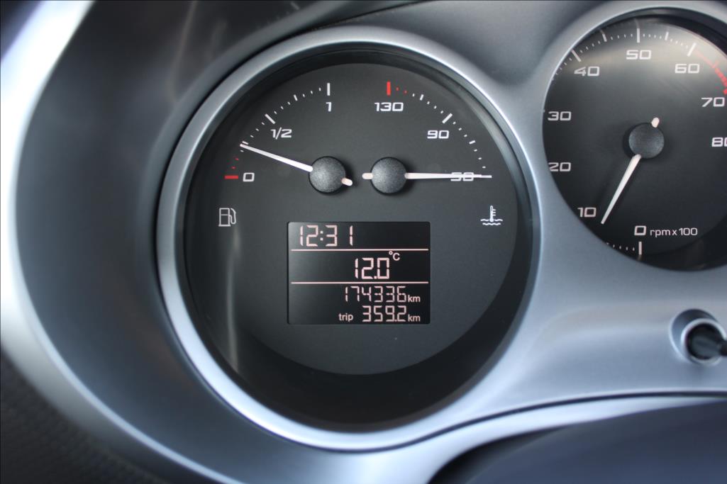 2011 – Seat Leon – 1,2 TSi  KLIMA, ROZVODY