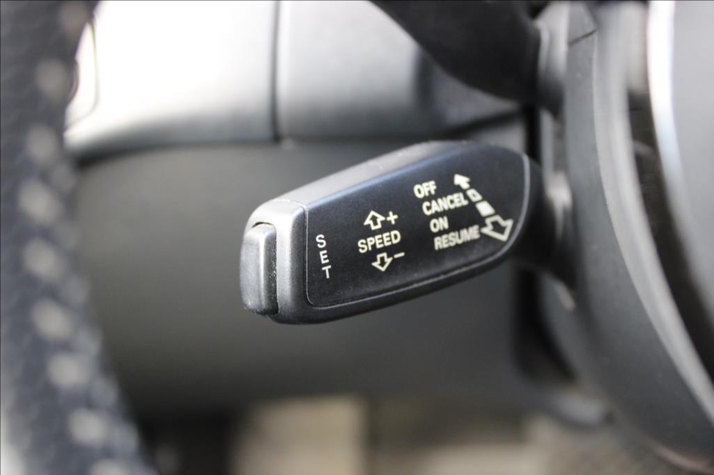 2015 – Audi A4 – 2,0 TDi  AUTOMAT, S-LINE