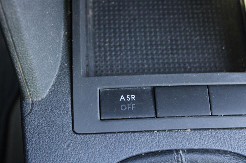 2004 – Volkswagen Caddy – 2,0 SDi  STK 12/2027,