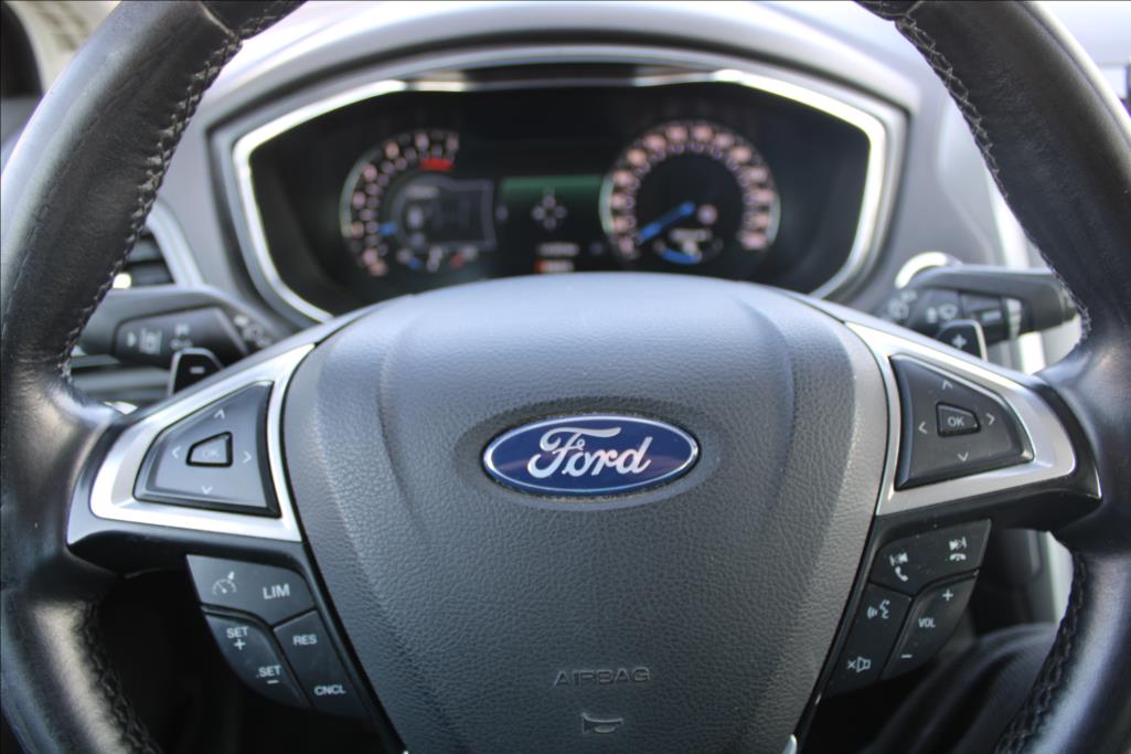 2016 – Ford Mondeo – 2,0 TDCi  TITANIUM,AUTOMAT,ČR