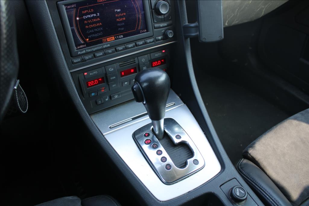 2006 – Audi A4 – 3,0 TDi  4×4,AUTOMAT,XENONY