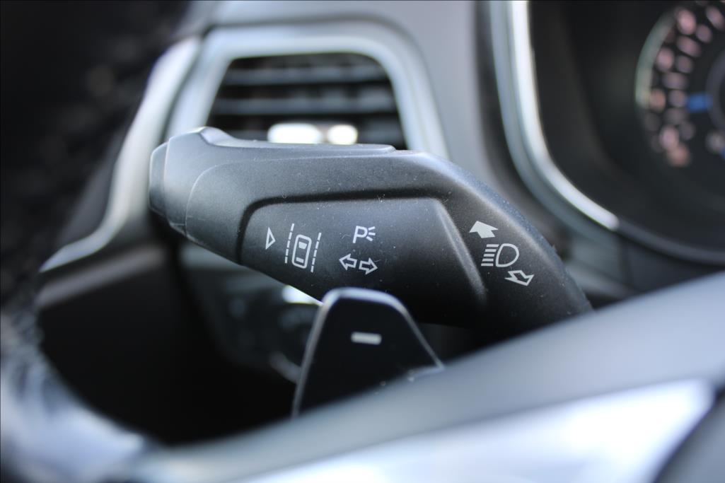 2016 – Ford Mondeo – 2,0 TDCi  TITANIUM,AUTOMAT,ČR