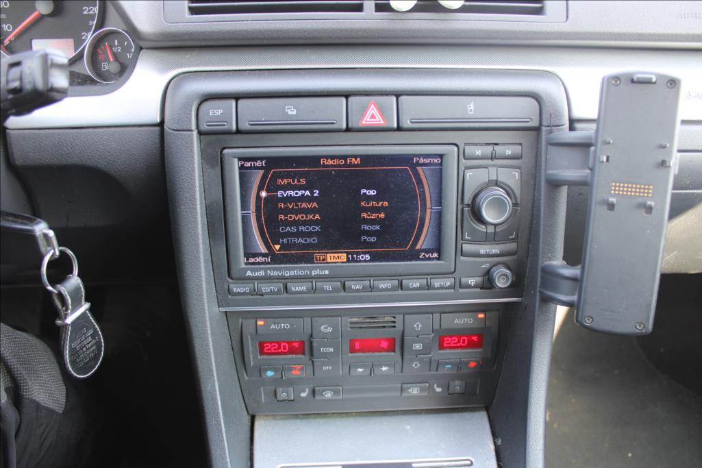 2006 – Audi A4 – 3,0 TDi  4×4,AUTOMAT,XENONY
