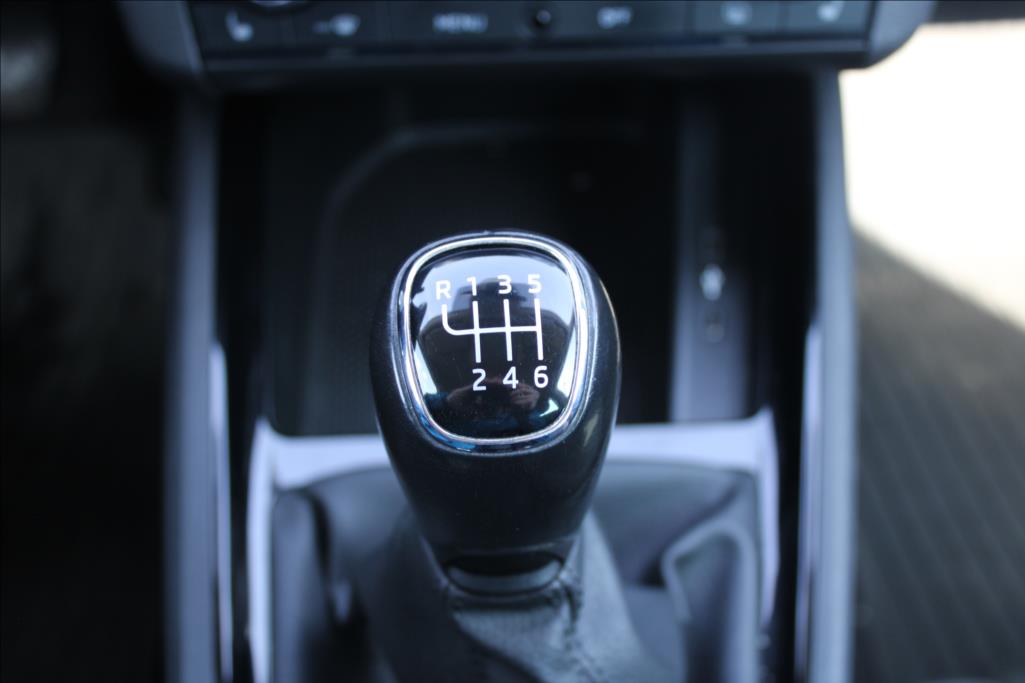 2021 – Škoda Scala – 1,5 TSi  STYLE, KAMERA, ČR