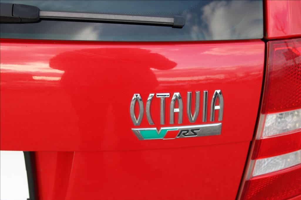 2007 – Škoda Octavia – 2,0 TDi  RS, STK 10/2027