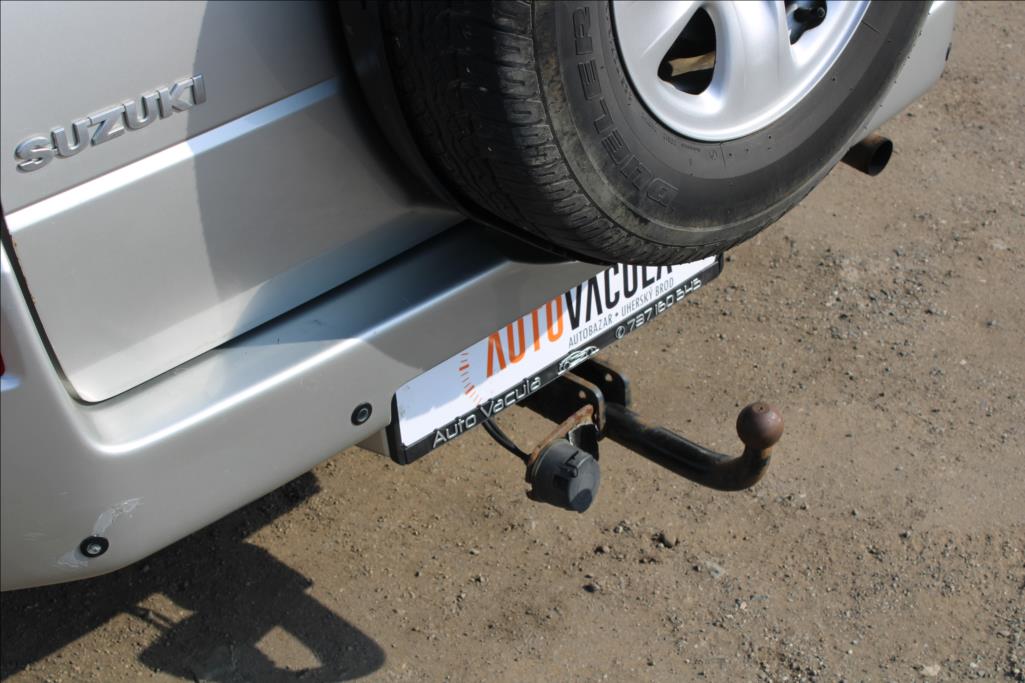 2006 – Suzuki Grand Vitara – 2,0 i + LPG  LPG,4 x 4,TAŽNÉ