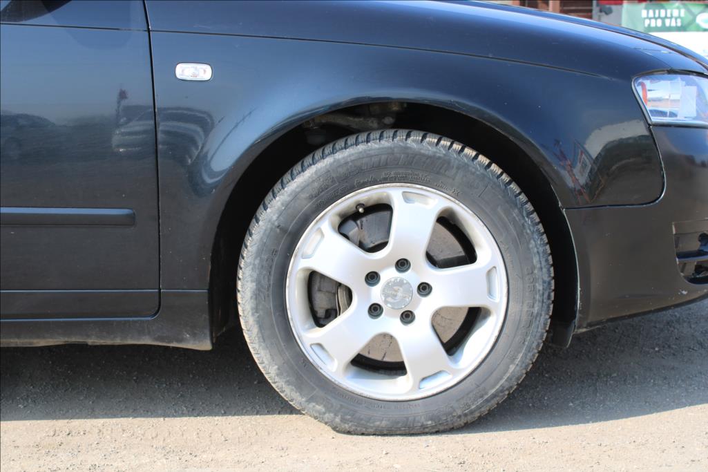 2006 – Audi A4 – 3,0 TDi  4×4,AUTOMAT,XENONY