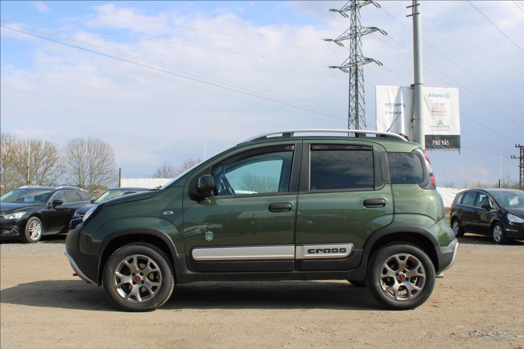 2017 – Fiat Panda – 1,3 D  CROSS, VELKÝ SERVIS