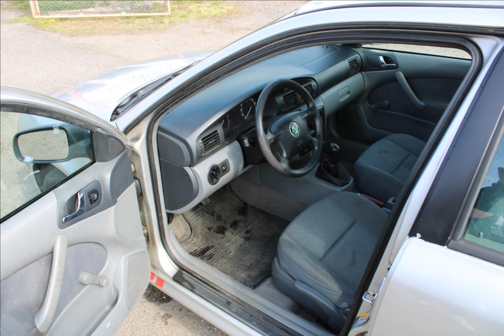 2001 – Škoda Octavia – 1,6 i  STK 8/2026