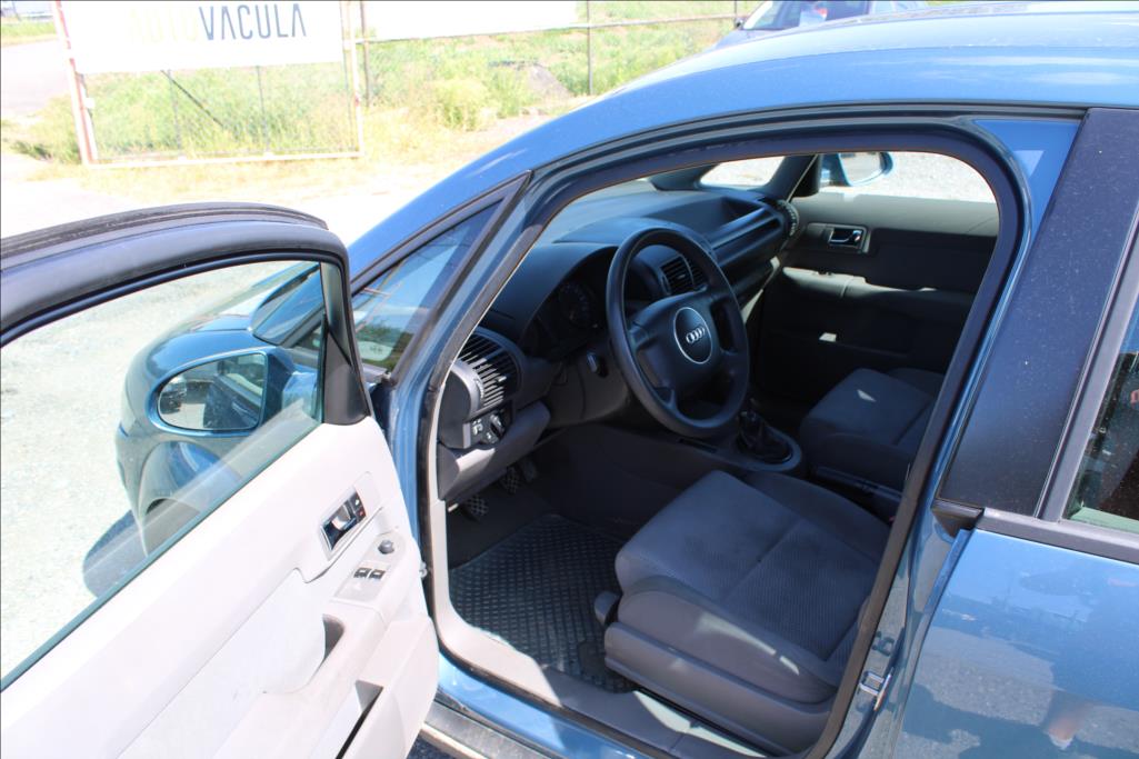 2000 – Audi A2 – 1,4 i  SERVISKA, KLIMA