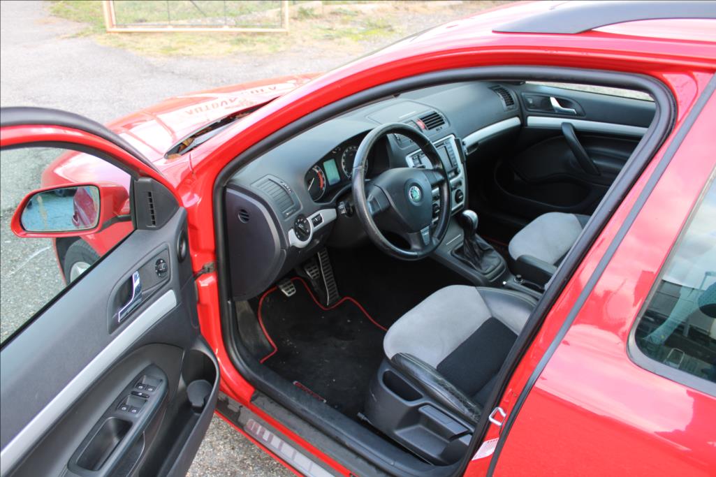 2007 – Škoda Octavia – 2,0 TDi  RS, STK 10/2027
