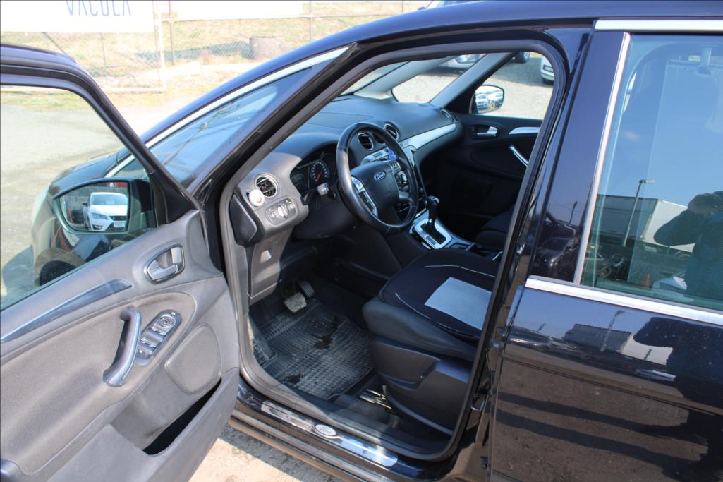 2012 – Ford S-MAX – 2,0 TDCi  SERVISKA, AUTOMAT
