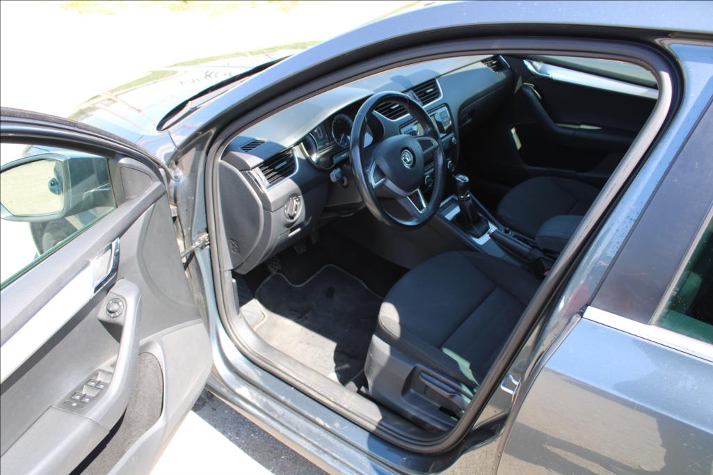 2015 – Škoda Octavia – 1,4 TSi  EDITTION, XENONY