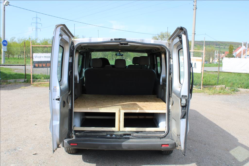 2007 – Nissan Primastar – 1,9 DCi  9 – MÍST, NEZ.TOPENÍ