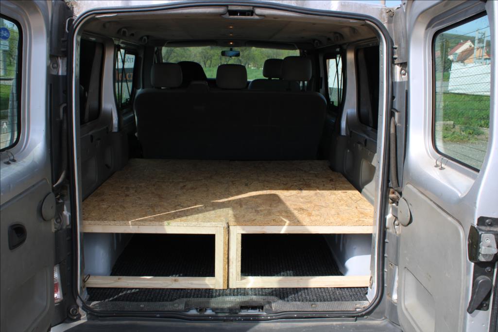 2007 – Nissan Primastar – 1,9 DCi  9 – MÍST, NEZ.TOPENÍ