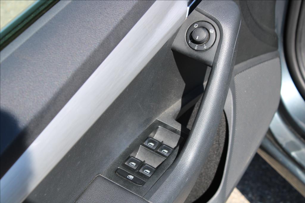 2015 – Škoda Octavia – 1,4 TSi  EDITTION, XENONY