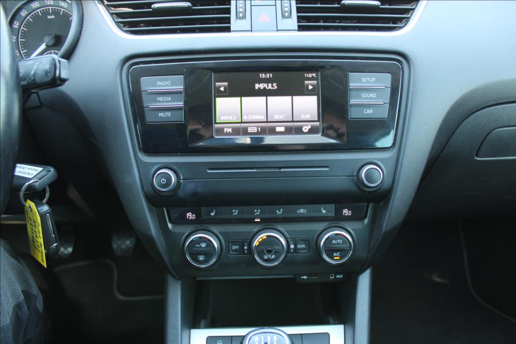 2015 – Škoda Octavia – 1,4 TSi  EDITTION, XENONY