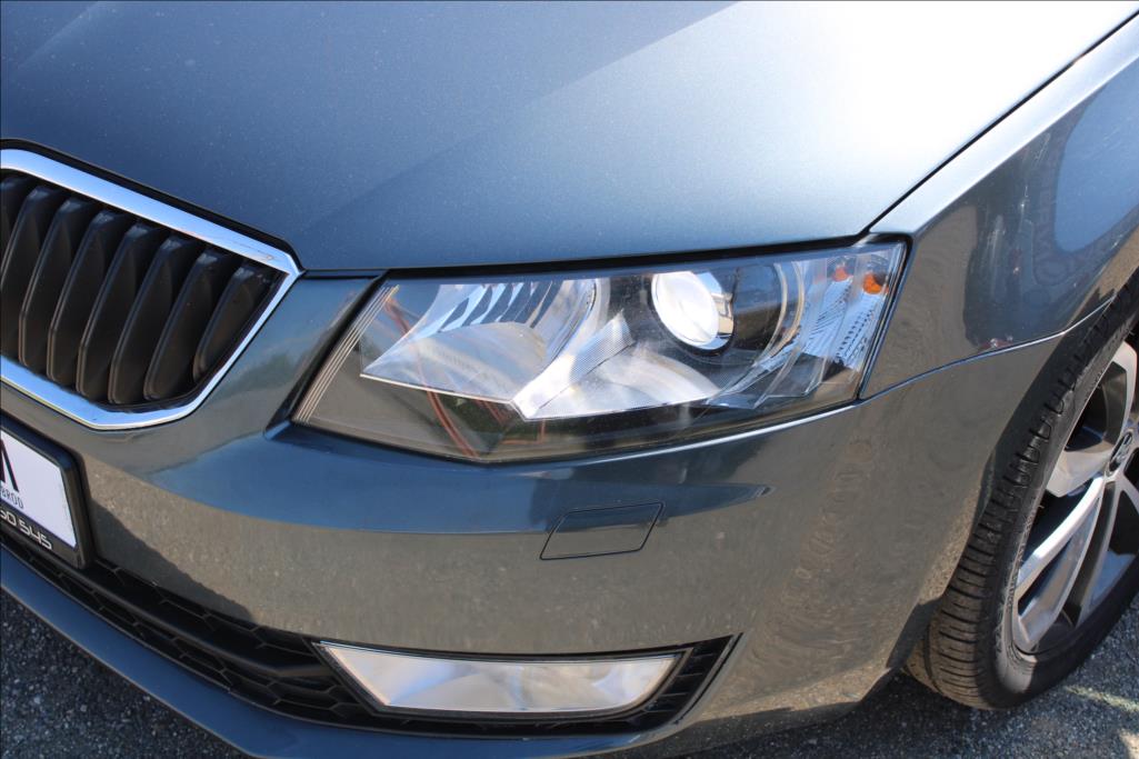 2015 – Škoda Octavia – 1,4 TSi  EDITTION, XENONY