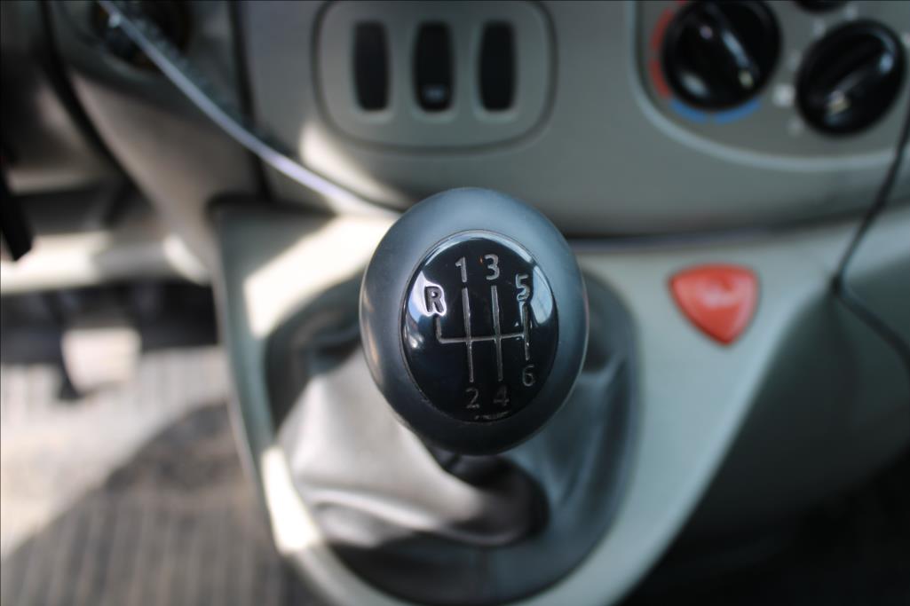 2007 – Nissan Primastar – 1,9 DCi  9 – MÍST, NEZ.TOPENÍ
