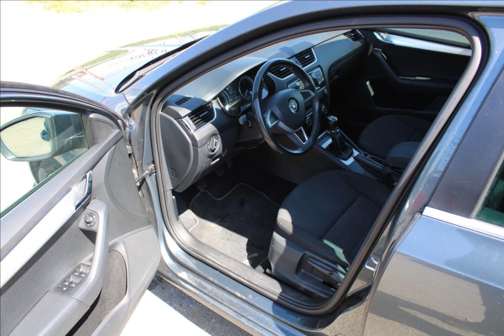 2015 – Škoda Octavia – 1,4 TSi  EDITTION, XENONY