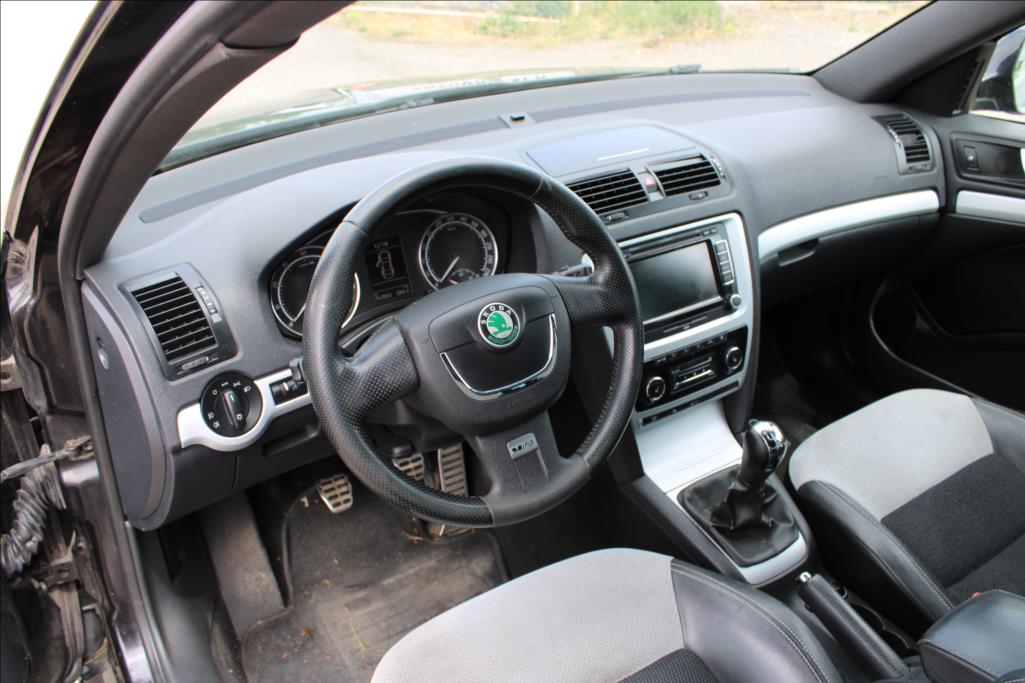 2009 – Škoda Octavia – 2,0 FSi  DIG.KLIMA, RS