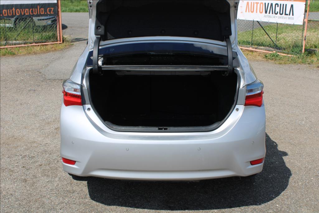 2017 – Toyota Corolla – 1,6 Valvematic  AAC,KAMERA,NAVI