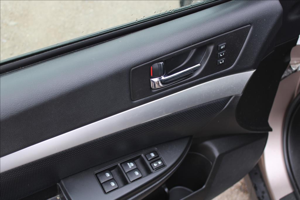 2015 – Subaru Outback – 2,0 D  4 x 4, ČR, SERVISKA