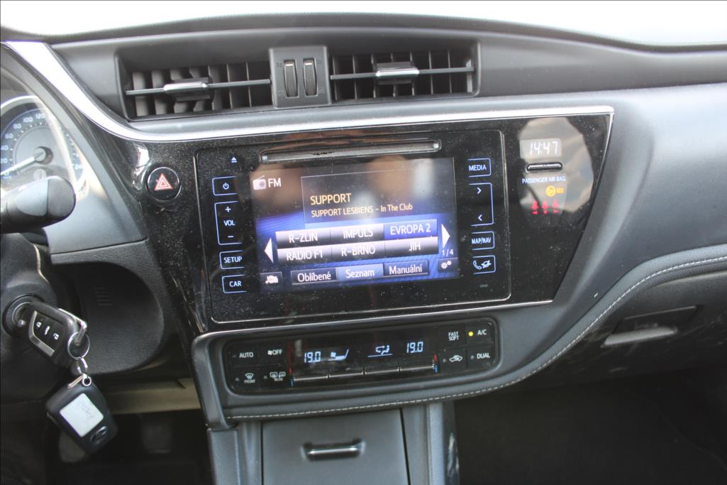 2017 – Toyota Corolla – 1,6 Valvematic  AAC,KAMERA,NAVI