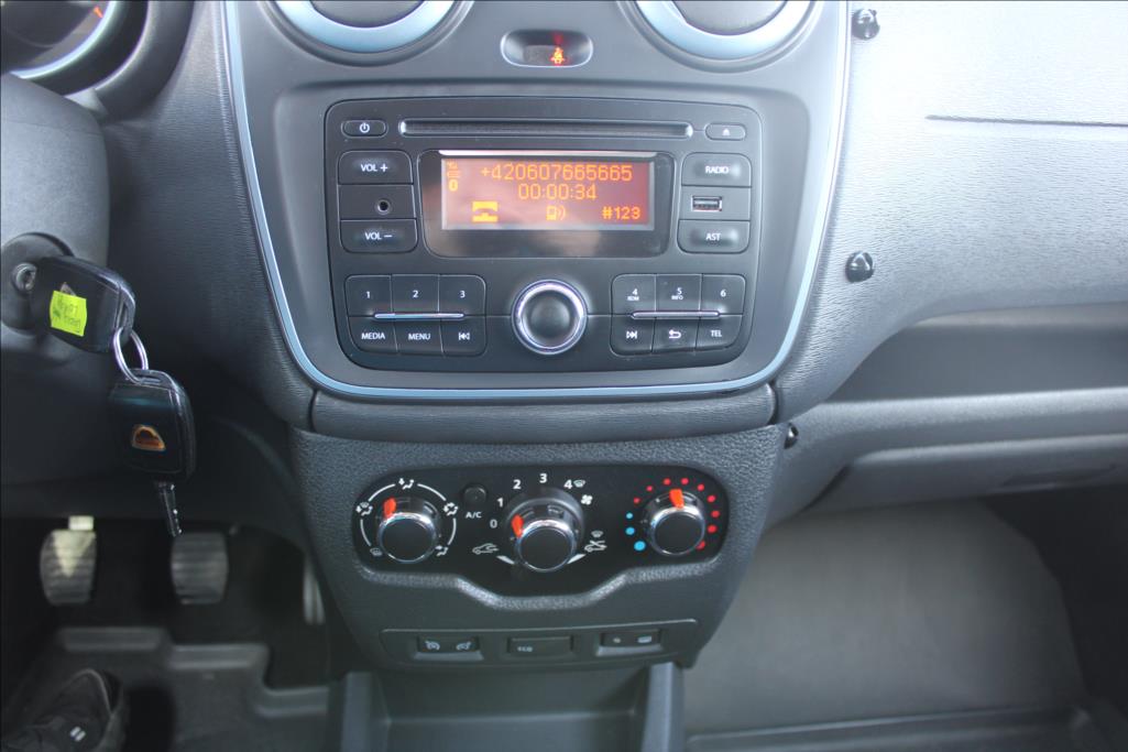 2016 – Dacia Lodgy – 1,2 TCe  7-MÍST, STEPWAY, ČR