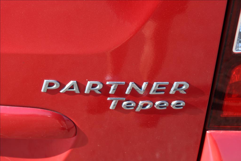 2017 – Peugeot Partner Tepee – 1,6 HDi  1.maj.,ČR,STK 9/2027