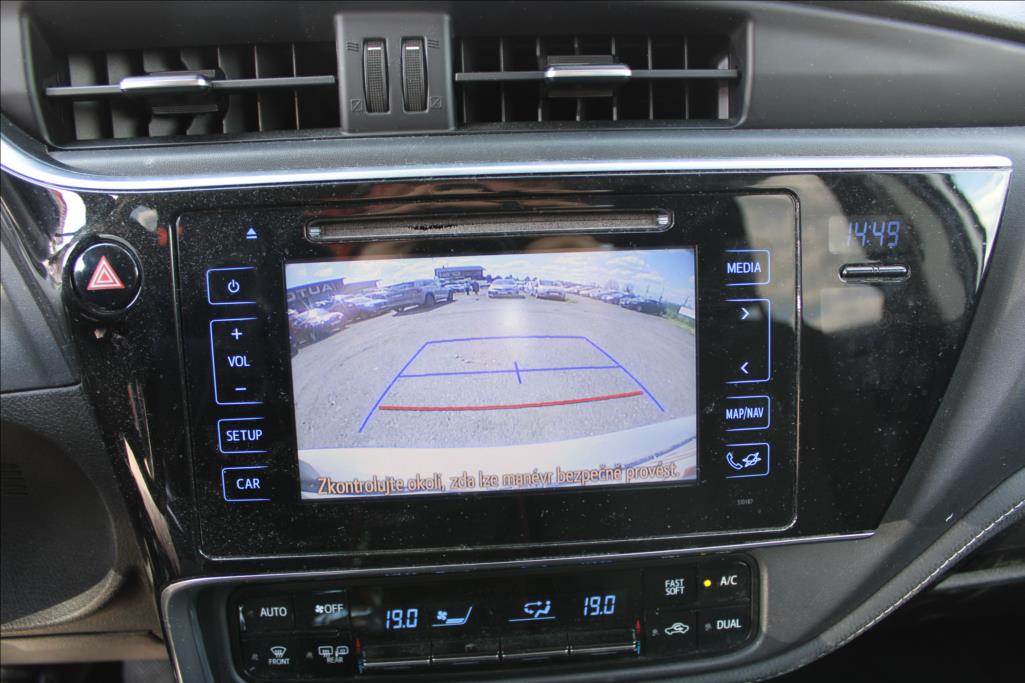 2017 – Toyota Corolla – 1,6 Valvematic  AAC,KAMERA,NAVI