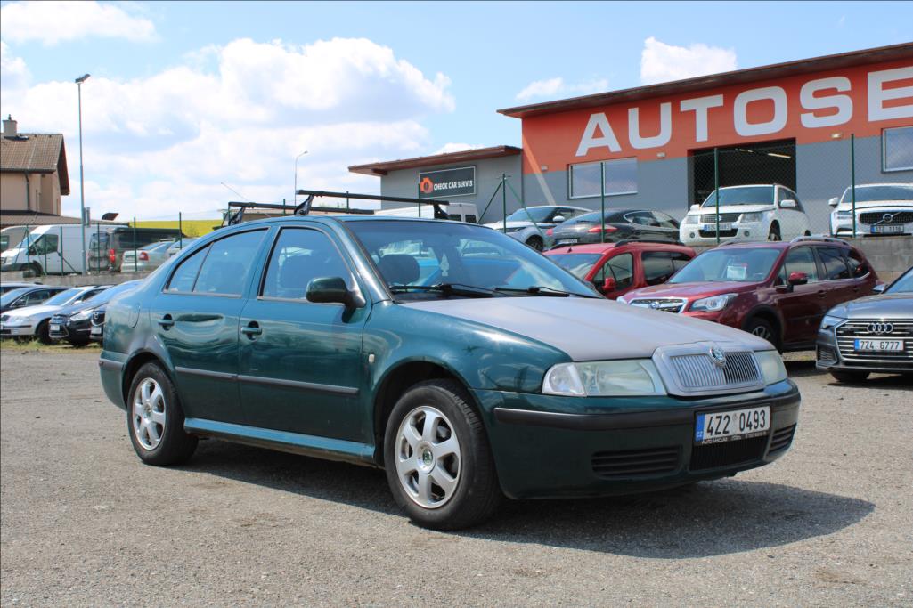 2000 – Škoda Octavia – 1,6 i  STK 3/2027, TAŽNÉ