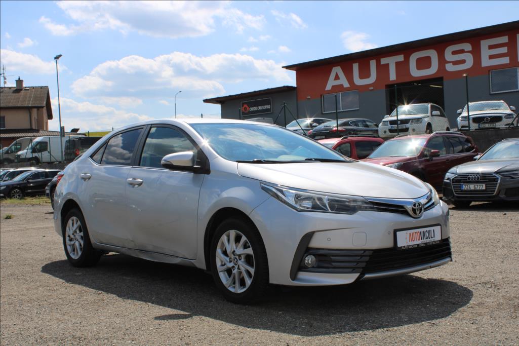2017 – Toyota Corolla – 1,6 Valvematic  AAC,KAMERA,NAVI
