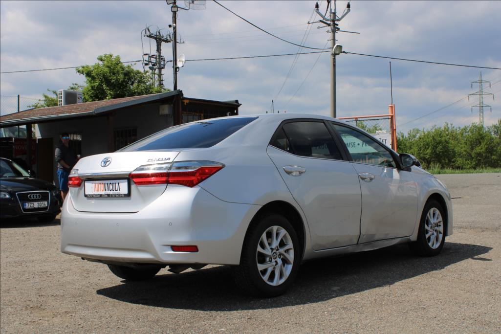 2017 – Toyota Corolla – 1,6 Valvematic  AAC,KAMERA,NAVI
