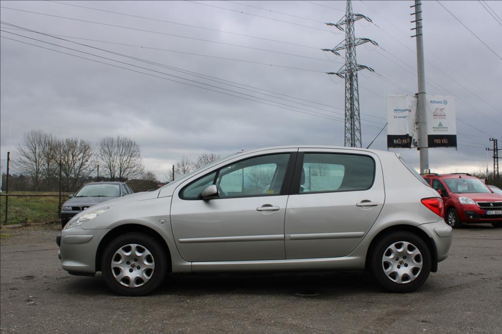 2008 – Peugeot 307 – 1,6 HDi  1.maj., ČR, serviska