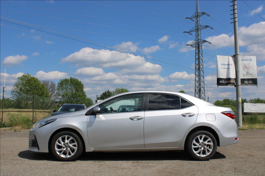 2017 – Toyota Corolla – 1,6 Valvematic  AAC,KAMERA,NAVI