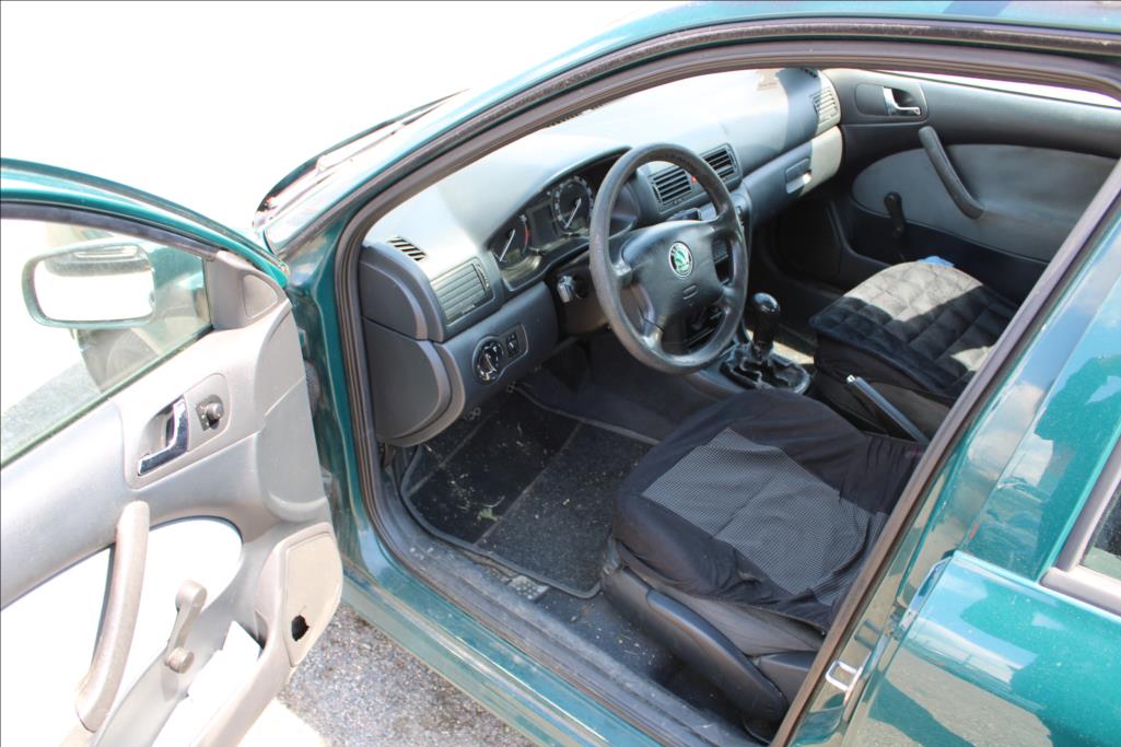 2000 – Škoda Octavia – 1,6 i  STK 3/2027, TAŽNÉ